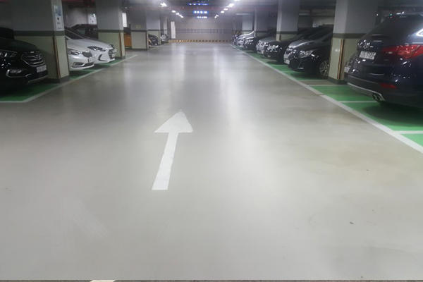 실제 주차되어 있는 모습입니다